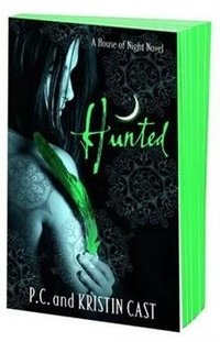 Hunted (House of Night) фото книги