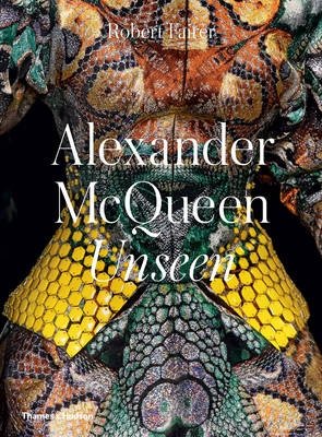 Alexander Mcqueen. Unseen фото книги