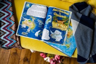 Детский атлас мира с наклейками. Динозавры фото книги 7