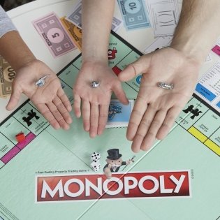 Игра "Монополия", обновленная фото книги 4