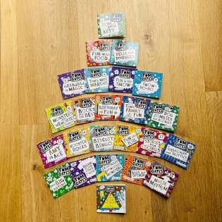 Tom Gates Advent Calendar Book Collection фото книги 11