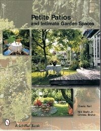 Petite Patios and Intimate Garden Spaces фото книги