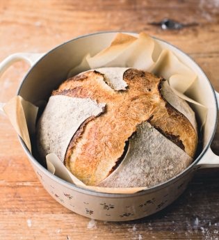 Ремесленный хлеб на закваске. Изумительная домашняя выпечка почти без замеса фото книги 5