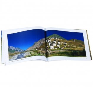 Древности Осетии-Алании фото книги 2