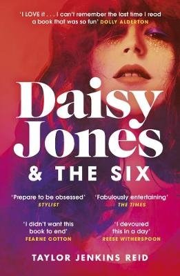 Daisy Jones and The Six фото книги