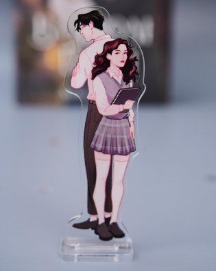 Фигурка Дана Делон "В ореоле тьмы" фото книги